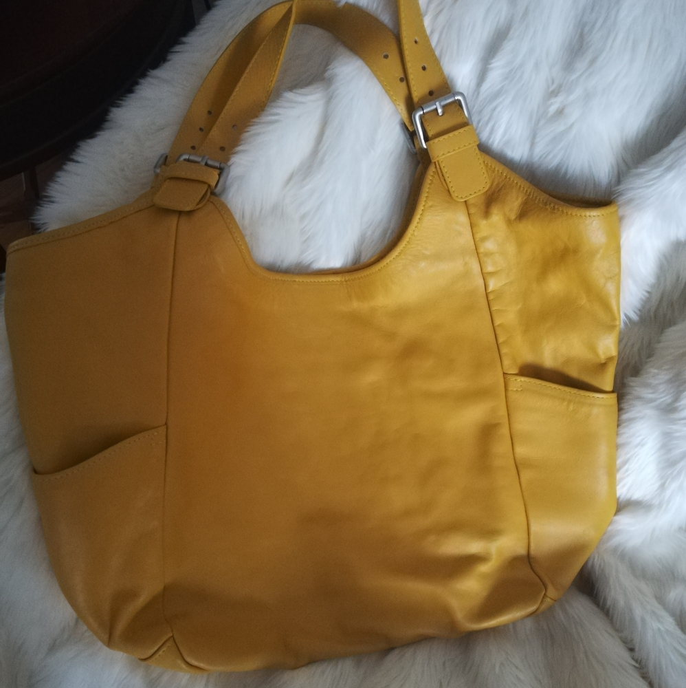 Garnet Hill Leather Purse